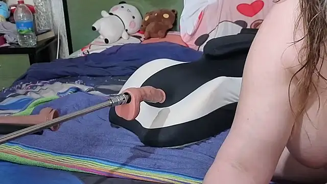 Lilirose-63 online show from April 19, 8:13 am