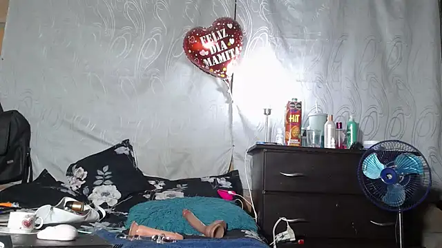 CataleyaRosee online show from March 30, 6:36 am