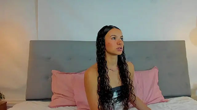 Snapshot of Luna_Claire chatting on September 24, 12:52 pm Luna Claire online show from September 24, 12:52 pm