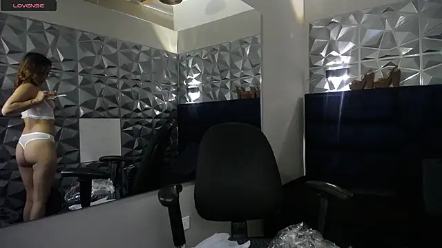 angeles azul online show from October 5, 8:40 pm