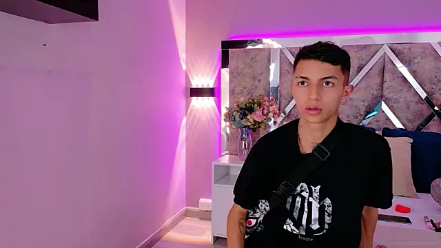 NickandAbby  online show from January 7, 8:22 pm