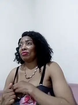 Snapshot of SEXYMOANSXX chatting on October 4, 8:18 pm SEXYMOANSXX online show from October 4, 8:18 pm