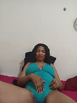 Snapshot of SEXYMOANSXX chatting on June 11, 8:12 am SEXYMOANSXX online show from June 11, 8:12 am