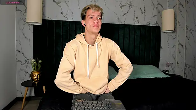 nicktorn online show from November 27, 12:07 pm