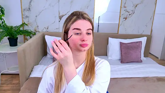 SweetyLicky online show from March 8, 4:11 pm