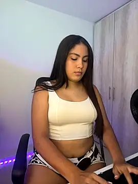 Snapshot of OriannaLuna chatting on September 21, 10:33 pm OriannaLuna online show from September 21, 10:33 pm