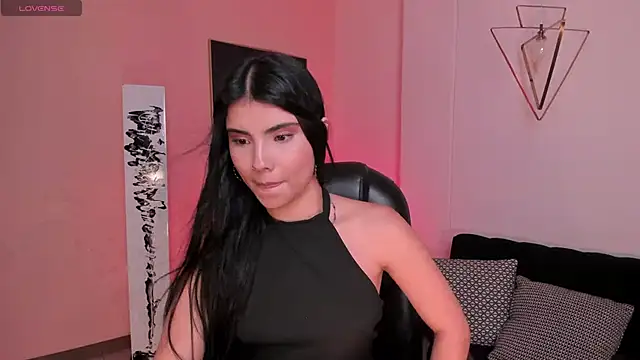 Snapshot of MiaLaurence chatting on October 30, 7:47 pm MiaLaurence online show from October 30, 7:47 pm