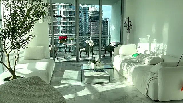 Ohbabykelly online show from April 12, 10:15 pm