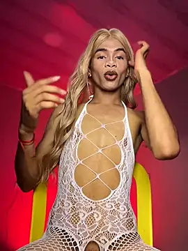 Katy bratz  online show from March 3, 9:10 pm