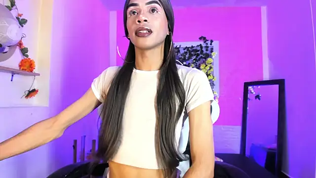 Snapshot of Katy_bratz_ chatting on May 9, 3:01 am Katy bratz online show from May 9, 3:01 am