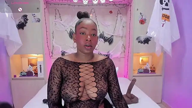 CassiieLondon online show from October 23, 4:12 am