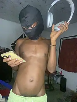 Snapshot of Jaydemasked chatting on June 12, 12:53 am Jaydemasked online show from June 12, 12:53 am