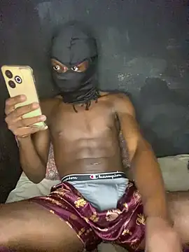Snapshot of Jaydemasked chatting on July 6, 12:35 pm Jaydemasked online show from July 6, 12:35 pm