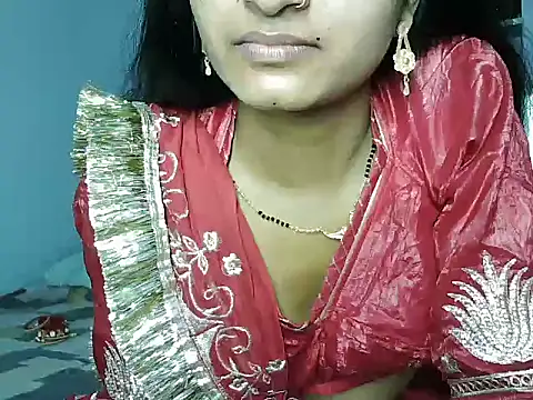 Snapshot of ROSE_GOLDE chatting on June 14, 10:01 pm ROSE GOLDE online show from June 14, 10:01 pm