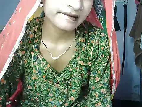 Snapshot of ROSE_GOLDE chatting on June 23, 5:27 am ROSE GOLDE online show from June 23, 5:27 am
