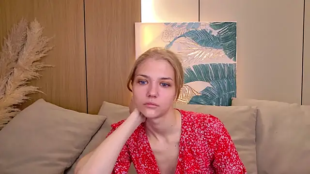 Snapshot of 4example_Chloe chatting on May 22, 5:25 am 4example Chloe online show from May 22, 5:25 am