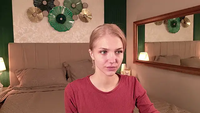 Snapshot of 4example_Chloe chatting on May 30, 5:37 am 4example Chloe online show from May 30, 5:37 am