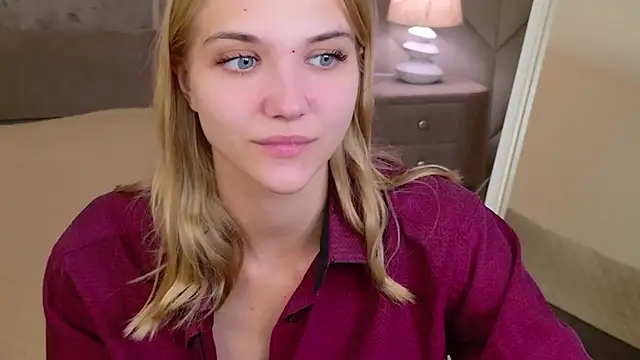 Snapshot of 4example_Chloe chatting on July 22, 6:05 am 4example Chloe online show from July 22, 6:05 am