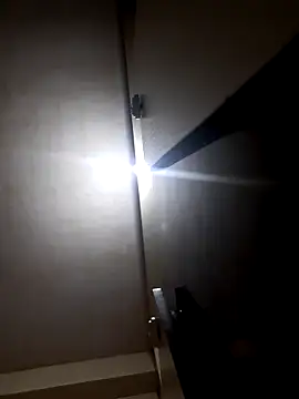 Snapshot of Hot-boy077 chatting on October 28, 8:18 am Hot-boy077 online show from October 28, 8:18 am