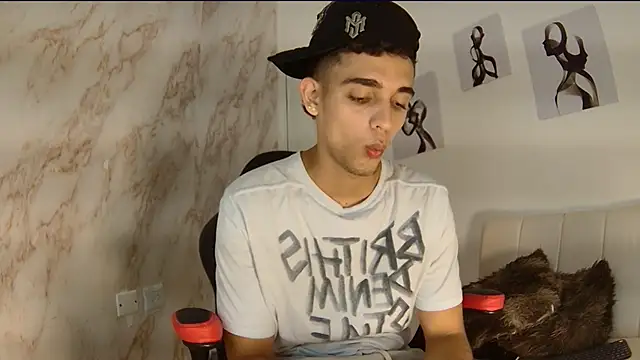 Snapshot of nathan_shimmer chatting on March 23, 9:41 pm nathan shimmer online show from March 23, 9:41 pm