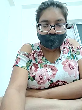 Snapshot of Elie_couple143 chatting on October 22, 6:40 pm Elie couple143 online show from October 22, 6:40 pm