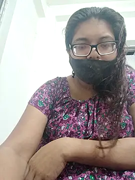 Snapshot of Elie_couple143 chatting on October 29, 6:42 pm Elie couple143 online show from October 29, 6:42 pm