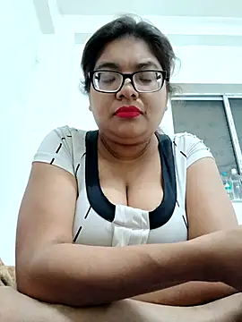 Snapshot of Elie_couple143 chatting on November 19, 8:09 pm Elie couple143 online show from November 19, 8:09 pm