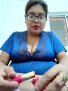 Snapshot of Elie_couple143 chatting on November 21, 7:51 am Elie couple143 online show from November 21, 7:51 am