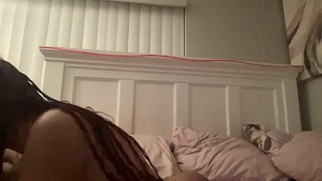 sweetnjuicyyy online show from September 13, 7:52 am