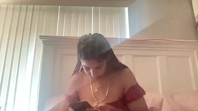 sweetnjuicyyy online show from September 18, 8:44 pm