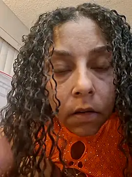 sweetnjuicyyy online show from September 30, 4:39 am