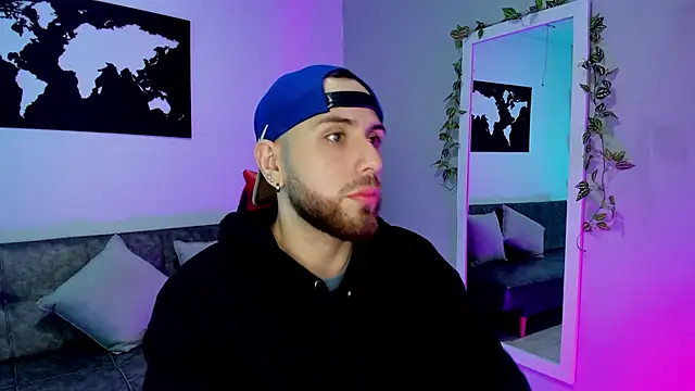 Maximo Wolff online show from November 27, 7:38 pm