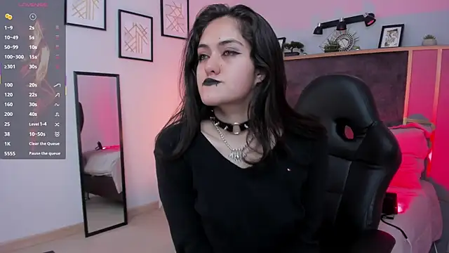 Snapshot of Azurra_amatto2 chatting on September 17, 8:32 pm Azurra amatto2 online show from September 17, 8:32 pm