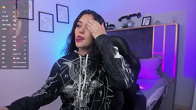 Snapshot of Azurra_amatto2 chatting on October 11, 2:55 am Azurra amatto2 online show from October 11, 2:55 am