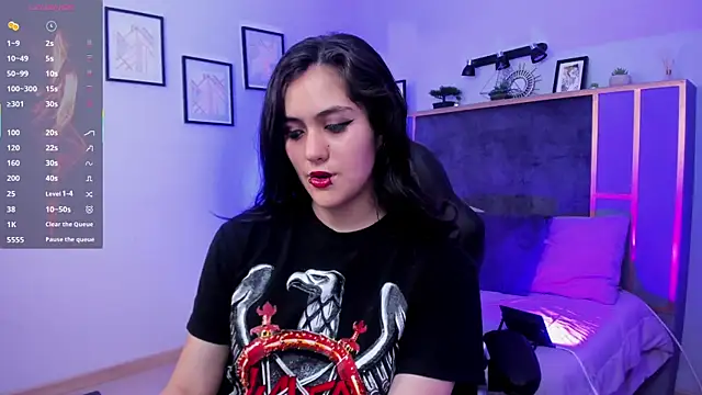 Snapshot of Azurra_amatto2 chatting on October 15, 9:59 pm Azurra amatto2 online show from October 15, 9:59 pm