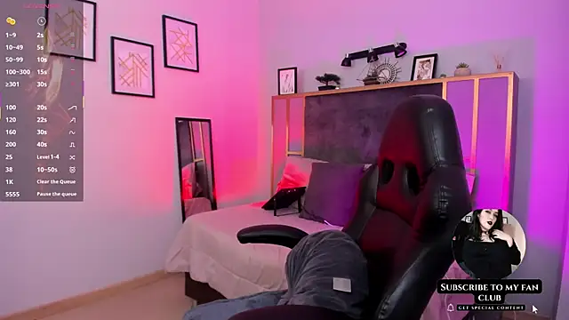 Snapshot of Azurra_amatto2 chatting on October 17, 8:00 pm Azurra amatto2 online show from October 17, 8:00 pm