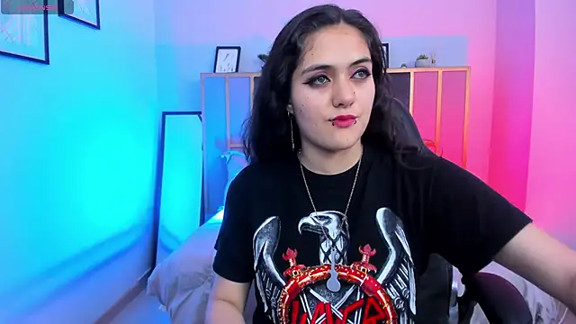 Snapshot of Azurra_amatto2 chatting on November 14, 8:40 pm Azurra amatto2 online show from November 14, 8:40 pm