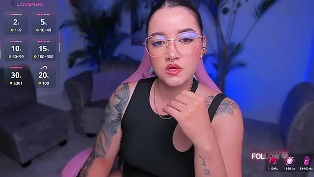 lunaarose online show from September 10, 4:12 am