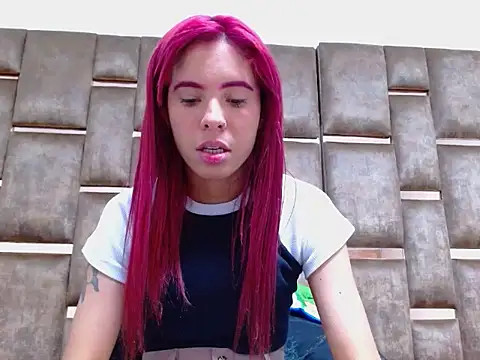 Alexahotz online show from October 11, 8:57 am
