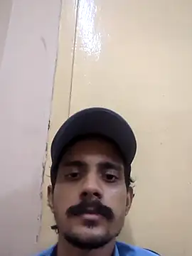 Snapshot of Sushant001 chatting on October 11, 8:40 pm Sushant001 online show from October 11, 8:40 pm