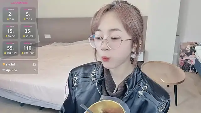 Snapshot of nini_a chatting on November 20, 10:26 am nini a online show from November 20, 10:26 am