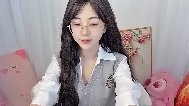 nini a online show from June 28, 1:55 am