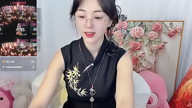 nini a online show from June 29, 11:43 am