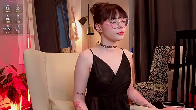 Snapshot of Misa_Perfect chatting on December 3, 4:20 am Misa Perfect online show from December 3, 4:20 am