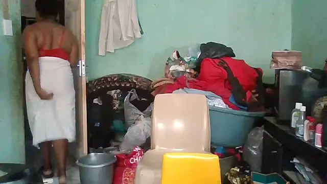 Snapshot of Nicky52 chatting on October 29, 5:53 am Nicky52 online show from October 29, 5:53 am