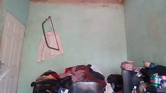 Snapshot of Nicky52 chatting on November 12, 5:52 am Nicky52 online show from November 12, 5:52 am