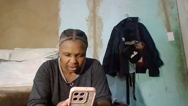 Nicky52 online show from February 25, 4:33 am