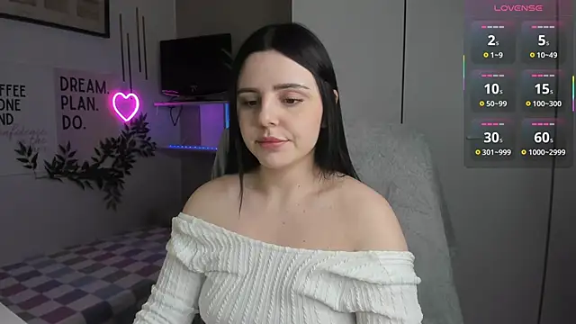 LiaWoow online show from November 11, 2:39 pm