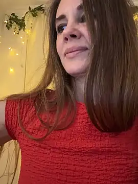 LucieMack online show from April 10, 7:29 pm