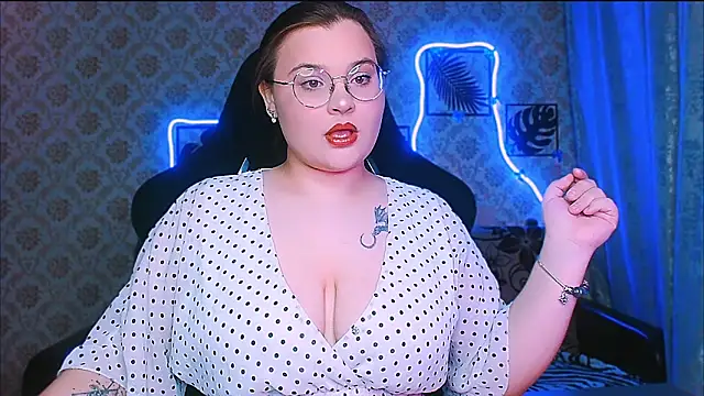 InLoveWithLife26 online show from March 16, 7:18 pm